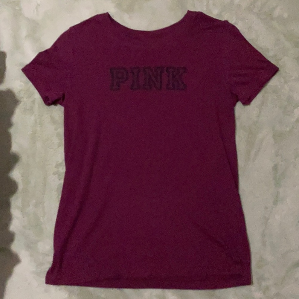 Pink vs shirt. size: xs